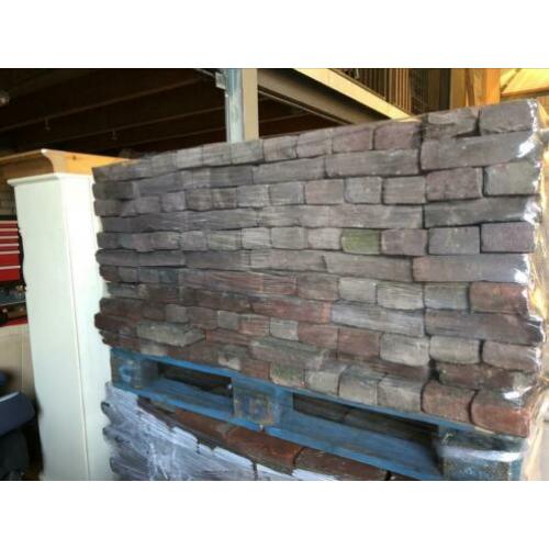Gebakken waaltjes, ruim 1900 stuks (=19m2)..