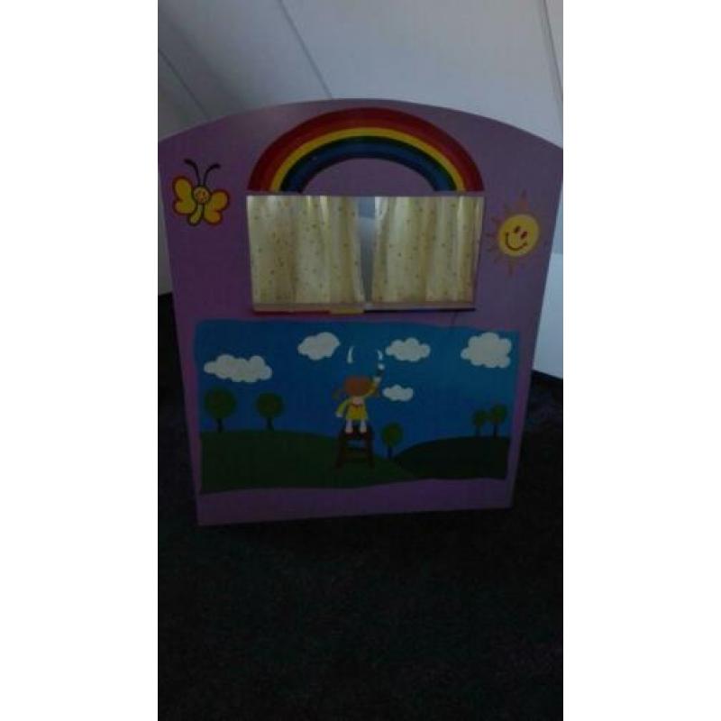 Poppenkast incl 5 handpoppen