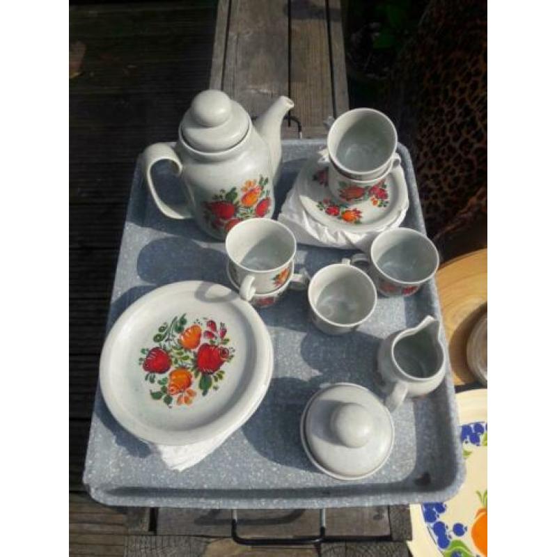 Retro / vintage servies bloem