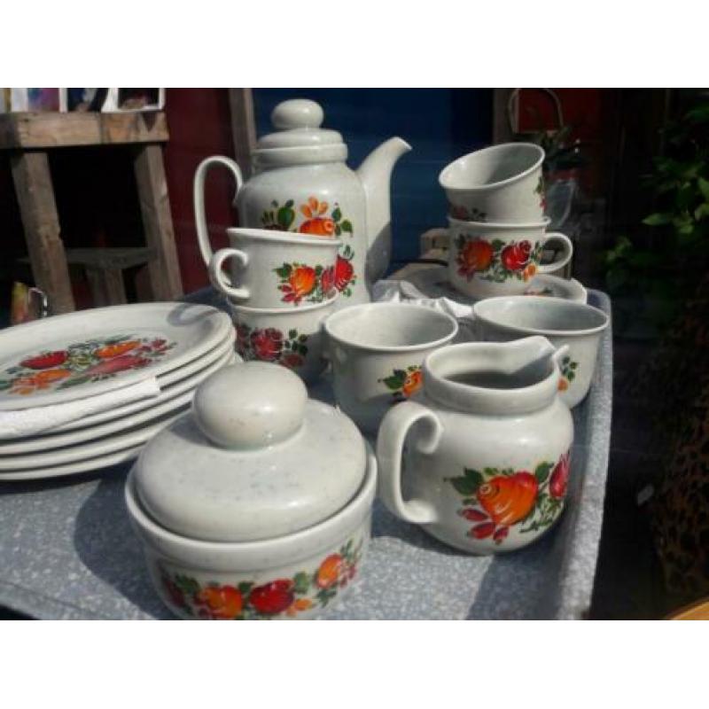 Retro / vintage servies bloem