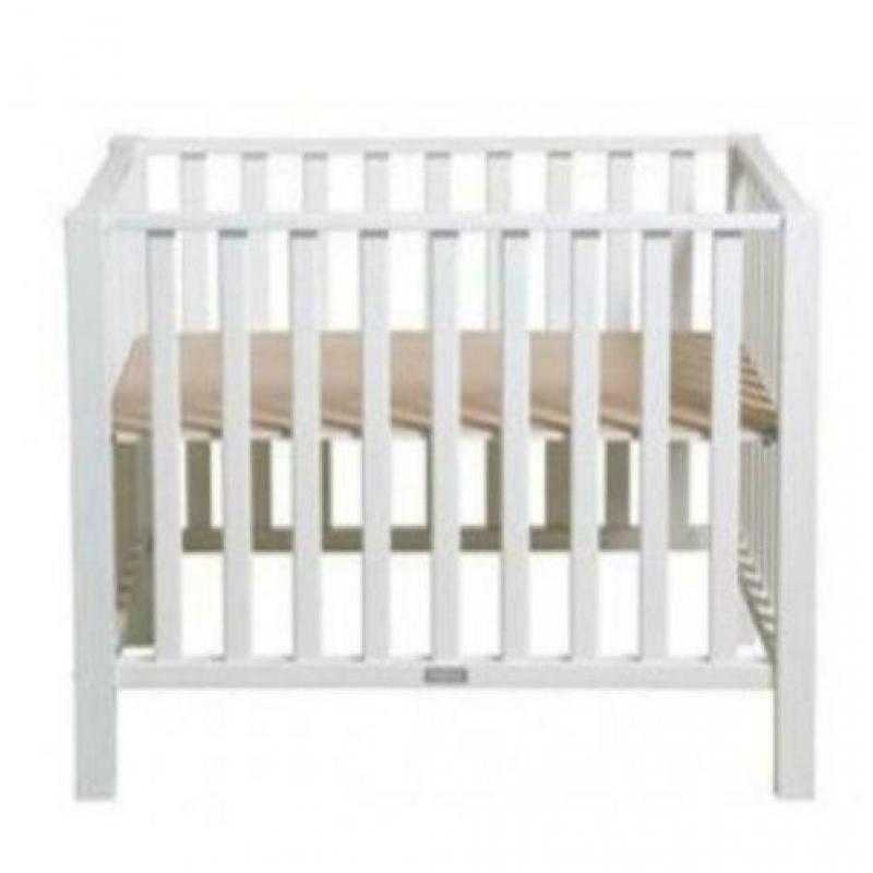 Witte box merk i-box maat 80cm bij 1 meter