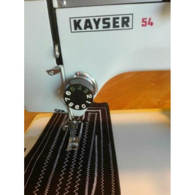 Mooie oerdegelijke Pfaff Kayser 54 goed werkend