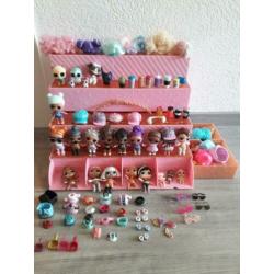 Grote collectie L.O.L poppetjes met mooie opbergdoos