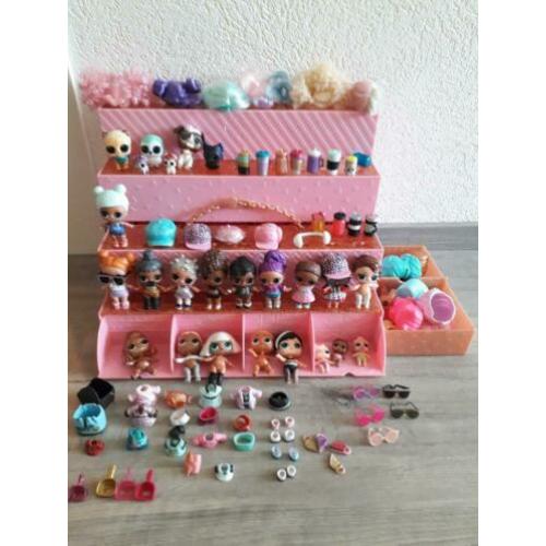 Grote collectie L.O.L poppetjes met mooie opbergdoos