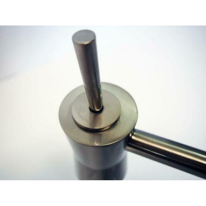 Giulini Giovanni design keukenkraan met joystick bediening.