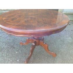 Ronde Tafel vierpotige