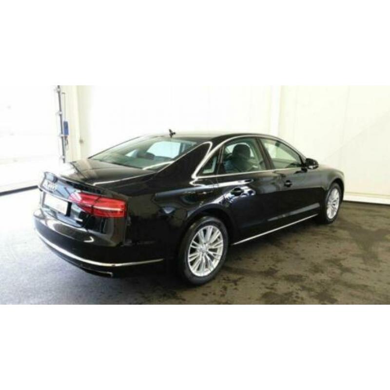 Audi A8 4.0 TFSI quattro 435 PK V8 ACC LED Camera (bj 2016)