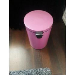 Roze metallic prullenbak