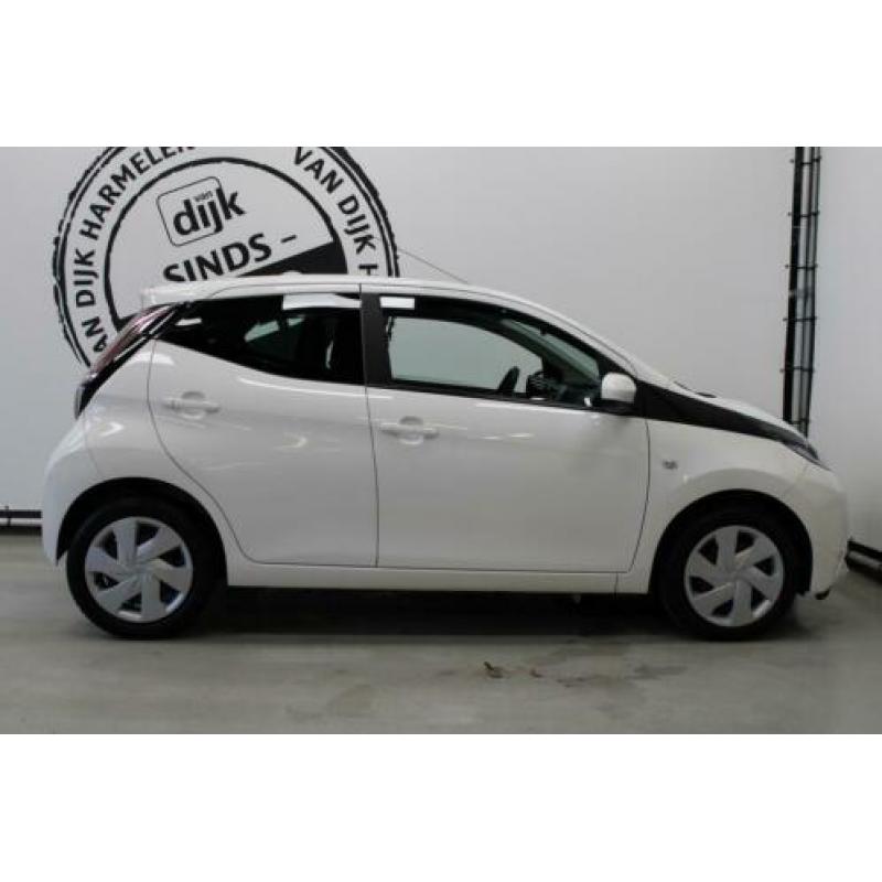 Toyota Aygo 1.0 VVT-i x-play AIRCO MISTLAMPEN VOOR CAMERA EL