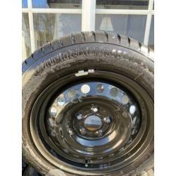 Nieuwe winterbanden 16 inch.