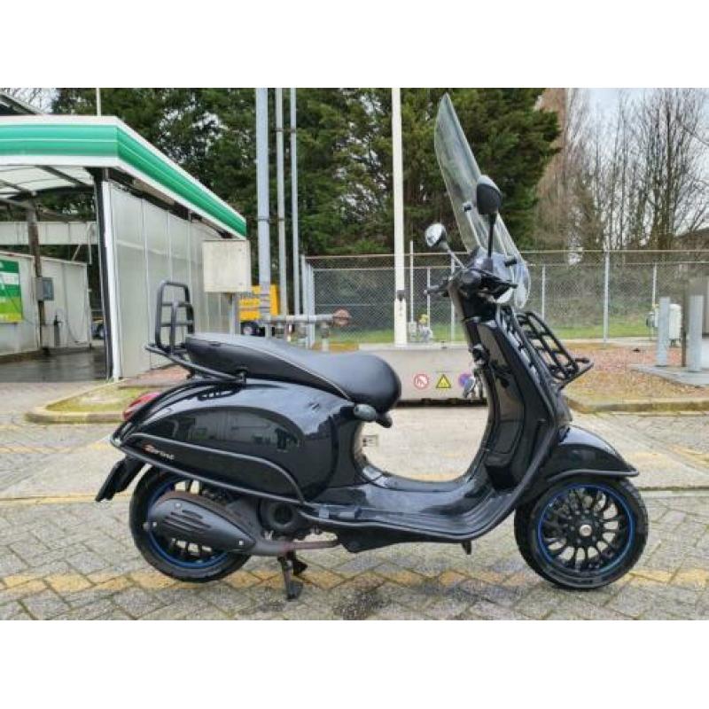 Piaggio Vespa Sprint facelift special edition