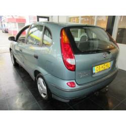 Nissan Almera Tino 1.8 Elegance
