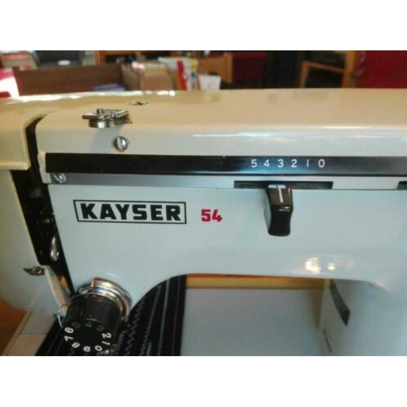 Mooie oerdegelijke Pfaff Kayser 54 goed werkend