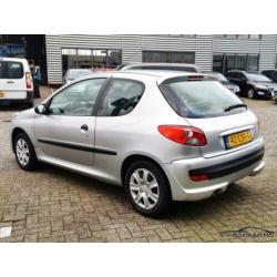 Peugeot 206 206+ 1.1 XR 63DKM