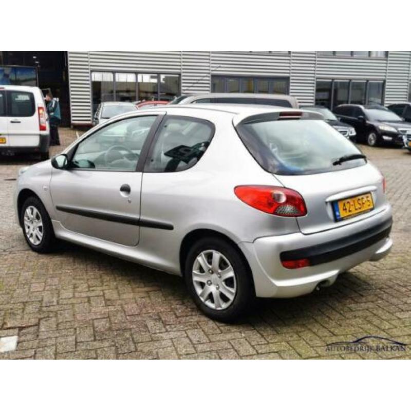 Peugeot 206 206+ 1.1 XR 63DKM
