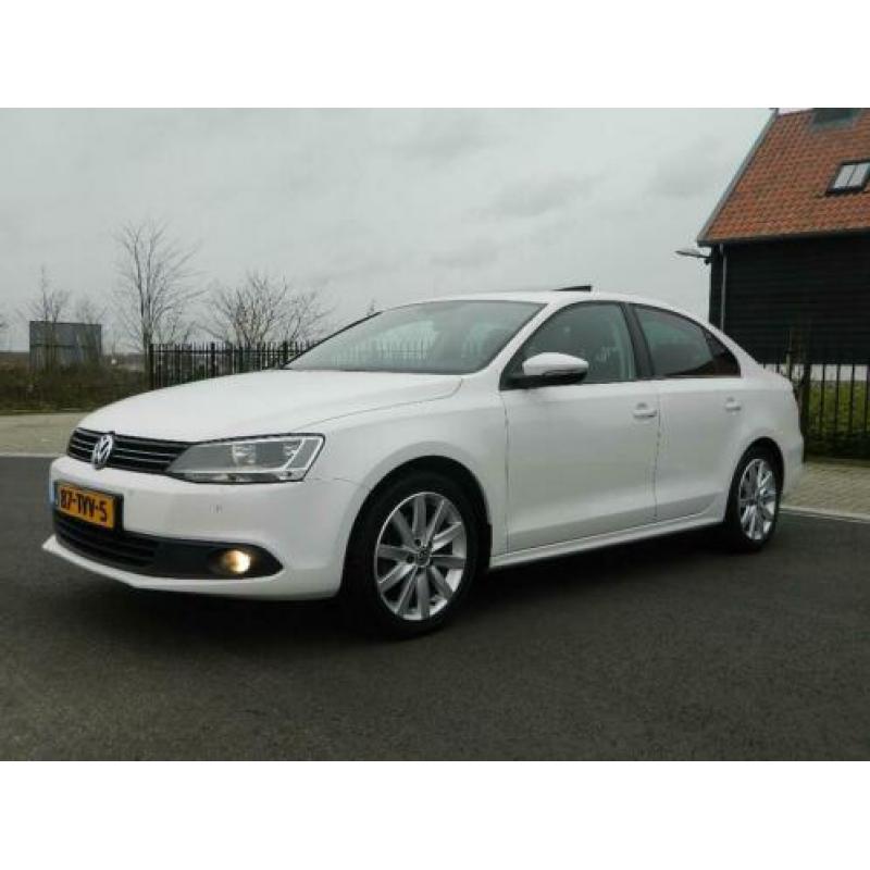 Volkswagen Jetta 1.2 TSI Comfortline SCHUIFDAK NAVIGATIE PDC