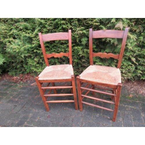 stoel hout met rieten zitting