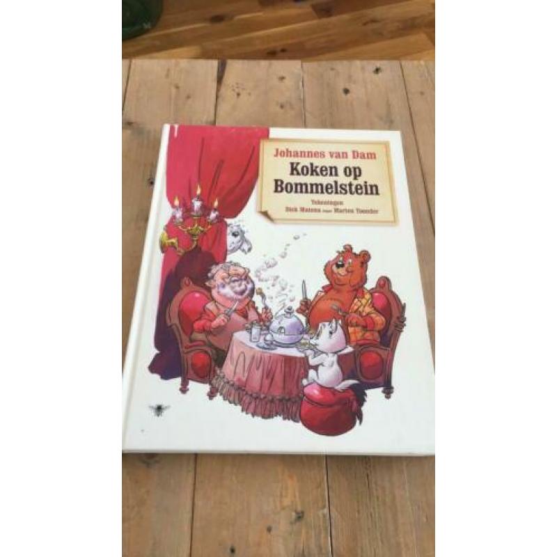 Ollie B. Bommel-kookboek/glossy/ bijlage NRC Lux/poster