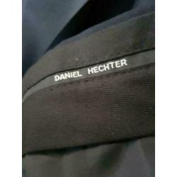 Navy kleur 2-delig kostuum Daniel Hechter buikmaat 26 €95