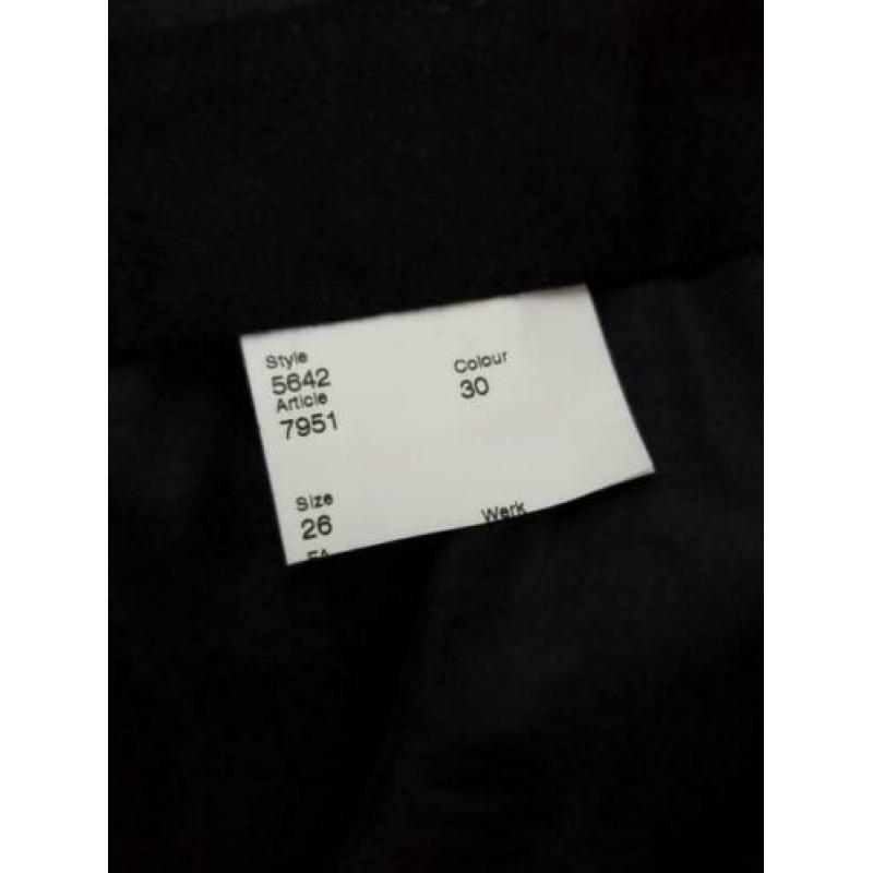 Navy kleur 2-delig kostuum Daniel Hechter buikmaat 26 €95