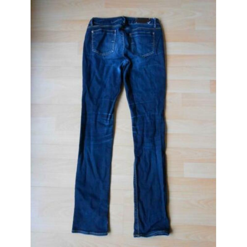 donker blauwe spijkerbroek merk Zara maat 40