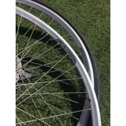 Achterwiel + voorwiel nexus Shimano