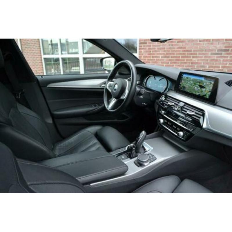 BMW 5 Serie Touring 530i 252pk M-Sport Pano H/K Massage-Comf