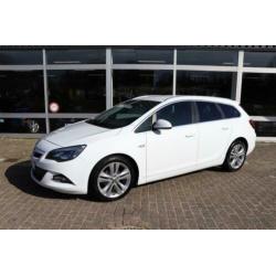Opel Astra Sports Tourer 1.4 Turbo Sport . (bj 2012)