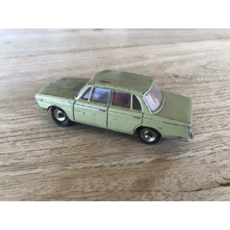 Dinky Toys | BMW 1500 | Meccano