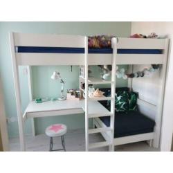 Witte hoogslaper met extra stoel/bed