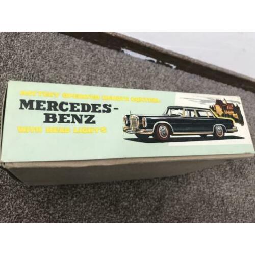 Mercedes 600 van eind zestiger jaren.