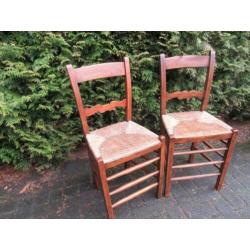 stoel hout met rieten zitting