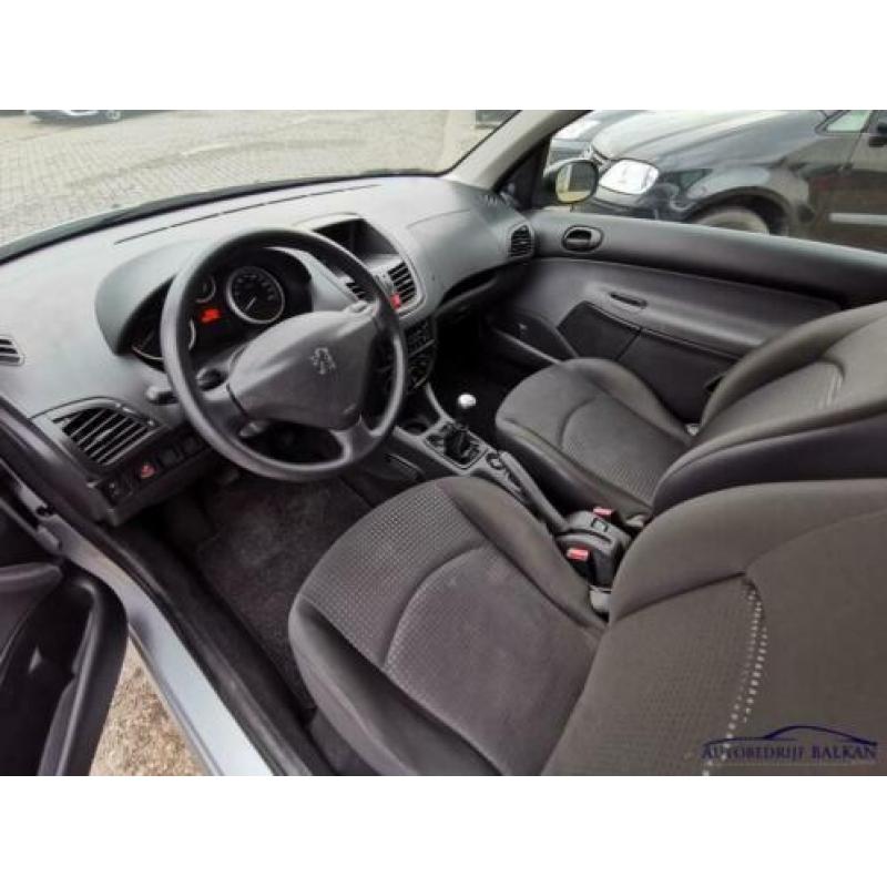 Peugeot 206 206+ 1.1 XR 63DKM