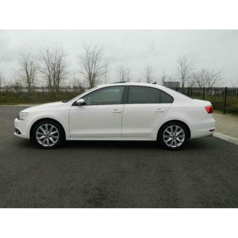 Volkswagen Jetta 1.2 TSI Comfortline SCHUIFDAK NAVIGATIE PDC