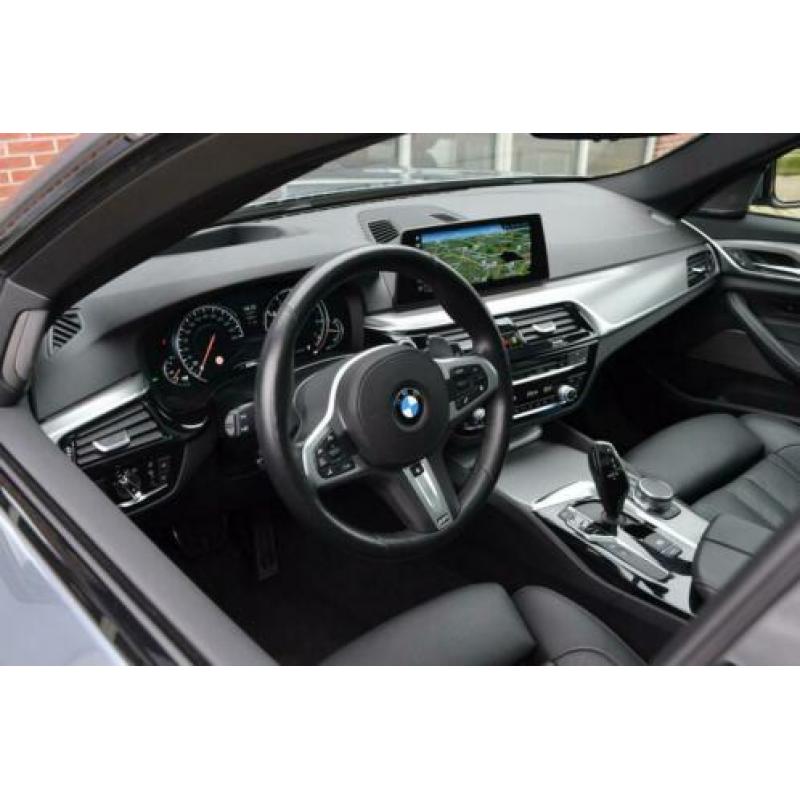 BMW 5 Serie Touring 530i 252pk M-Sport Pano H/K Massage-Comf