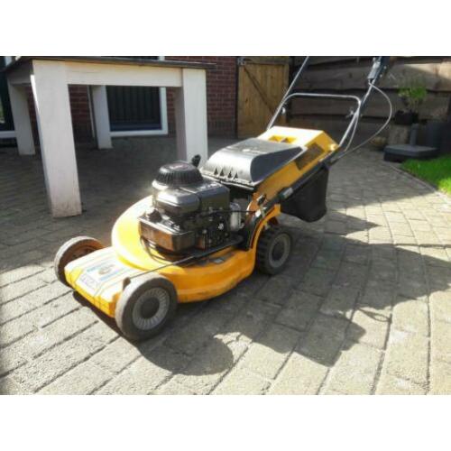 Stiga turbo 420 s benzinemaaier met Briggs en Straton motor.