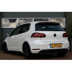 Volkswagen Golf 2.0 GTI DSG / PARELMOER / ADIDA € 13.950,00