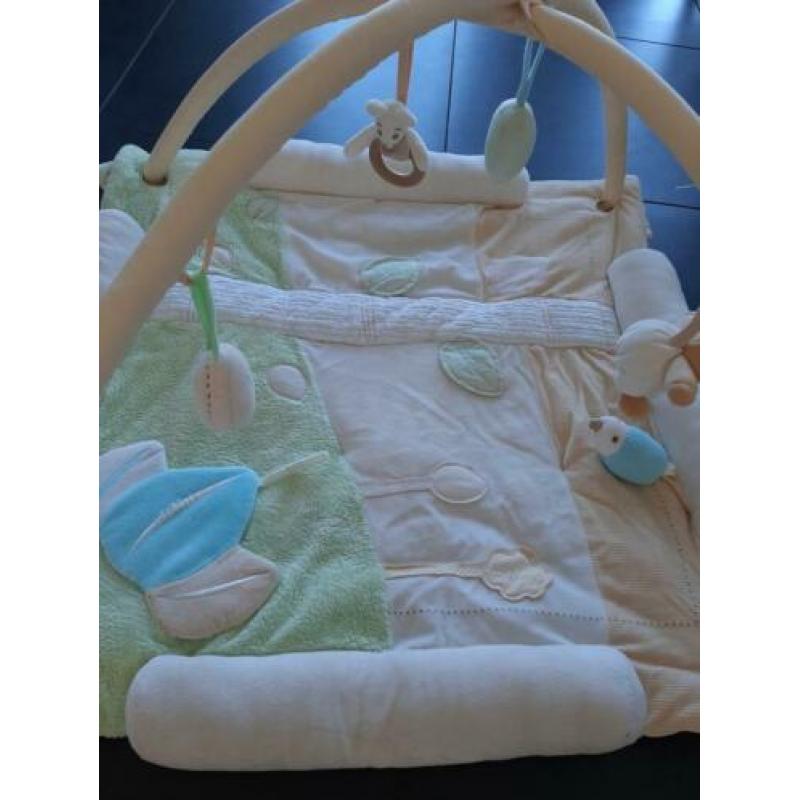 Speelkleed met boog en speeltjes