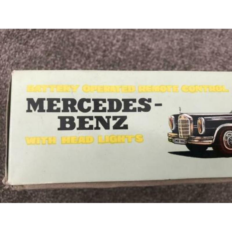 Mercedes 600 van eind zestiger jaren.