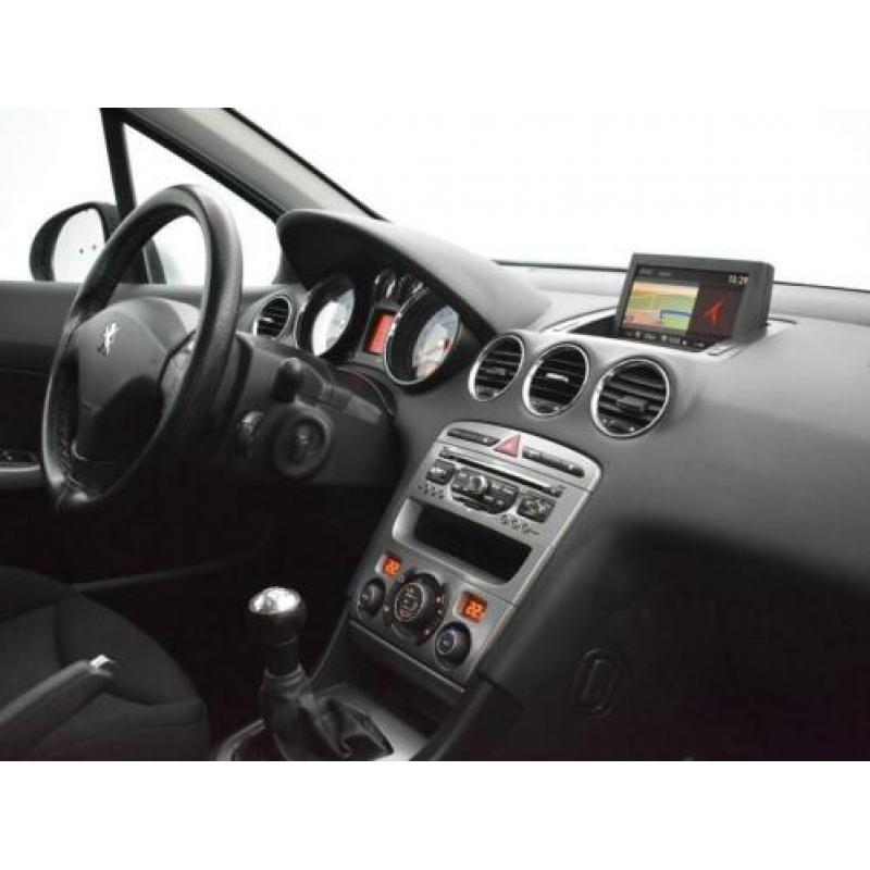 Peugeot 308 1.6 HDI 5-DRS TREKHAAK / NAVIGATIE / CLIMATE CON