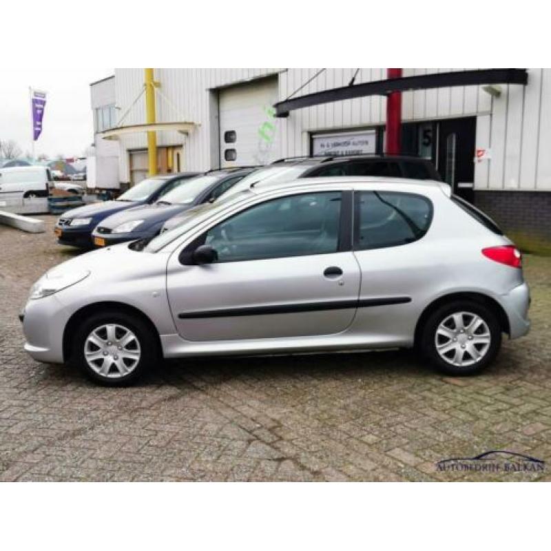 Peugeot 206 206+ 1.1 XR 63DKM