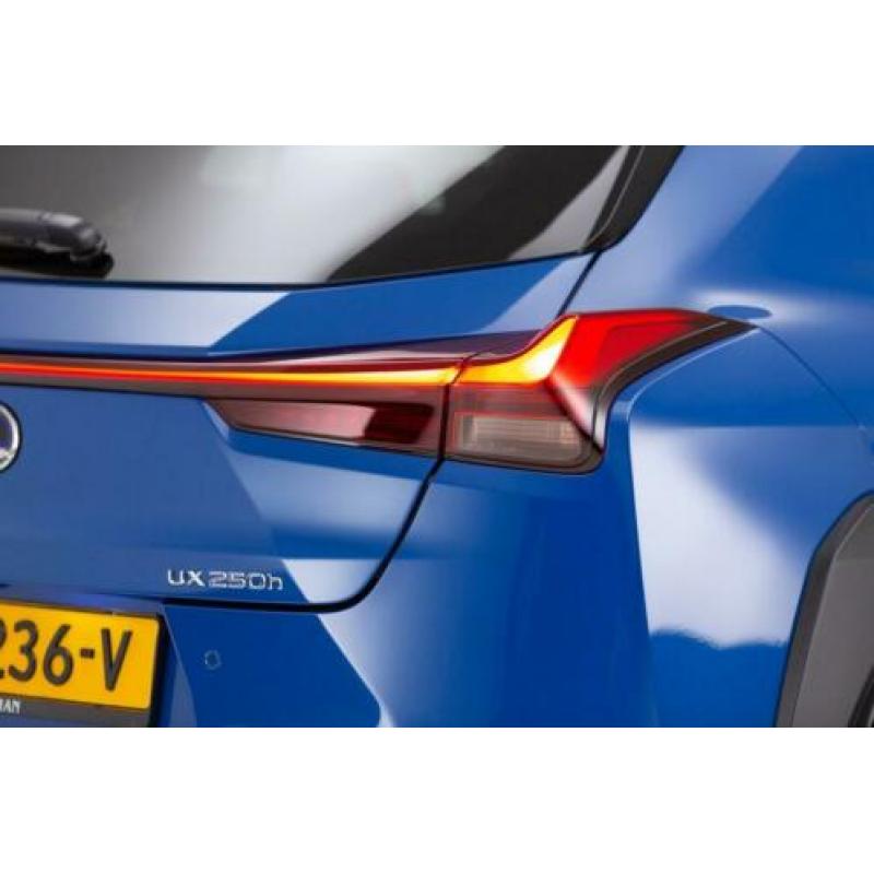 Lexus UX 250h Executive Line | 360 Camera | Mark Levinson |
