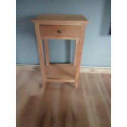 Massief teakhouten bijzettafel met lade en onderplank
