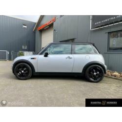 Leuke sportieve Mini 1.6 Cooper Chili