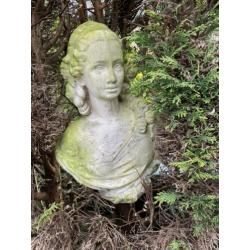 Tuinbeeld Romeins figuur op stalen sokkel