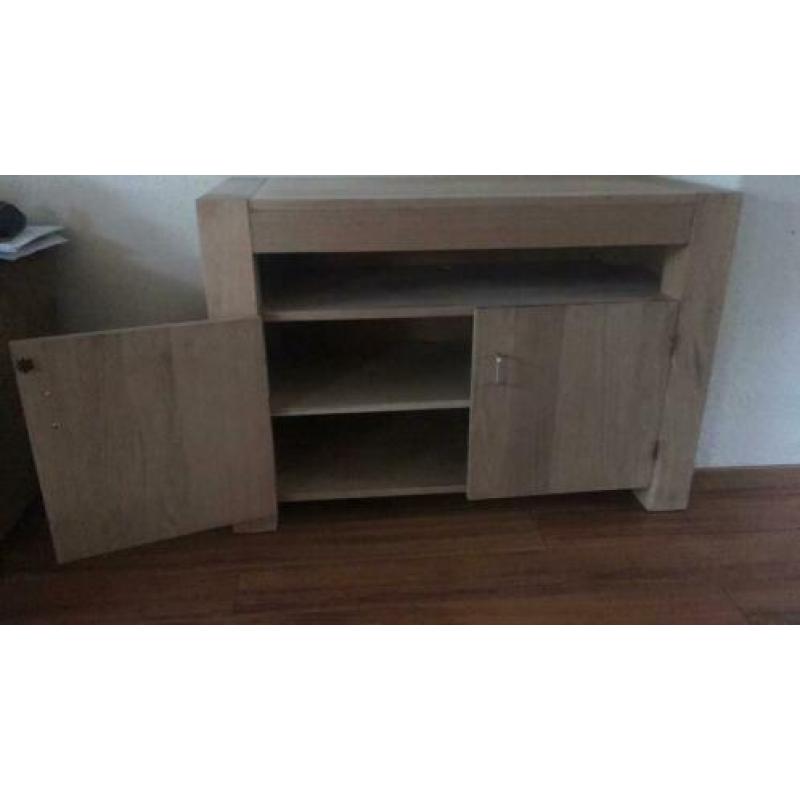 Massief eiken kast / tv meubel