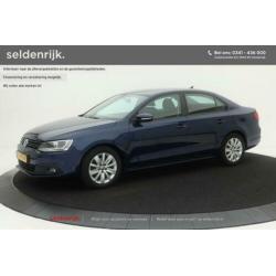 Volkswagen Jetta 1.2 TSI Comfortline | Navigatie | Parkeerse