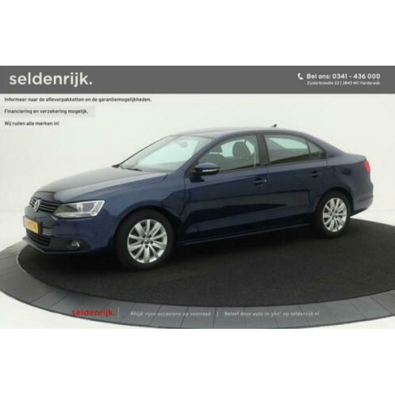 Volkswagen Jetta 1.2 TSI Comfortline | Navigatie | Parkeerse