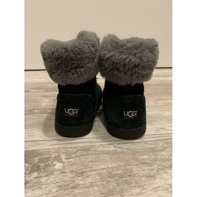 Uggs kids maat 23