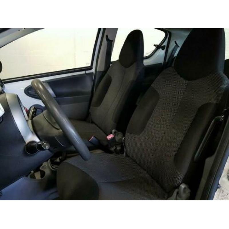 Toyota Aygo 1.0i 12v 5drs Comfort Airco Audio-cd/Parrot/Nett